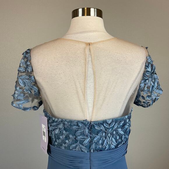 JS Collections Lace and Chiffon Evening Gown Blue Size 4 Short Sleeve Formal - Picture 8 of 13